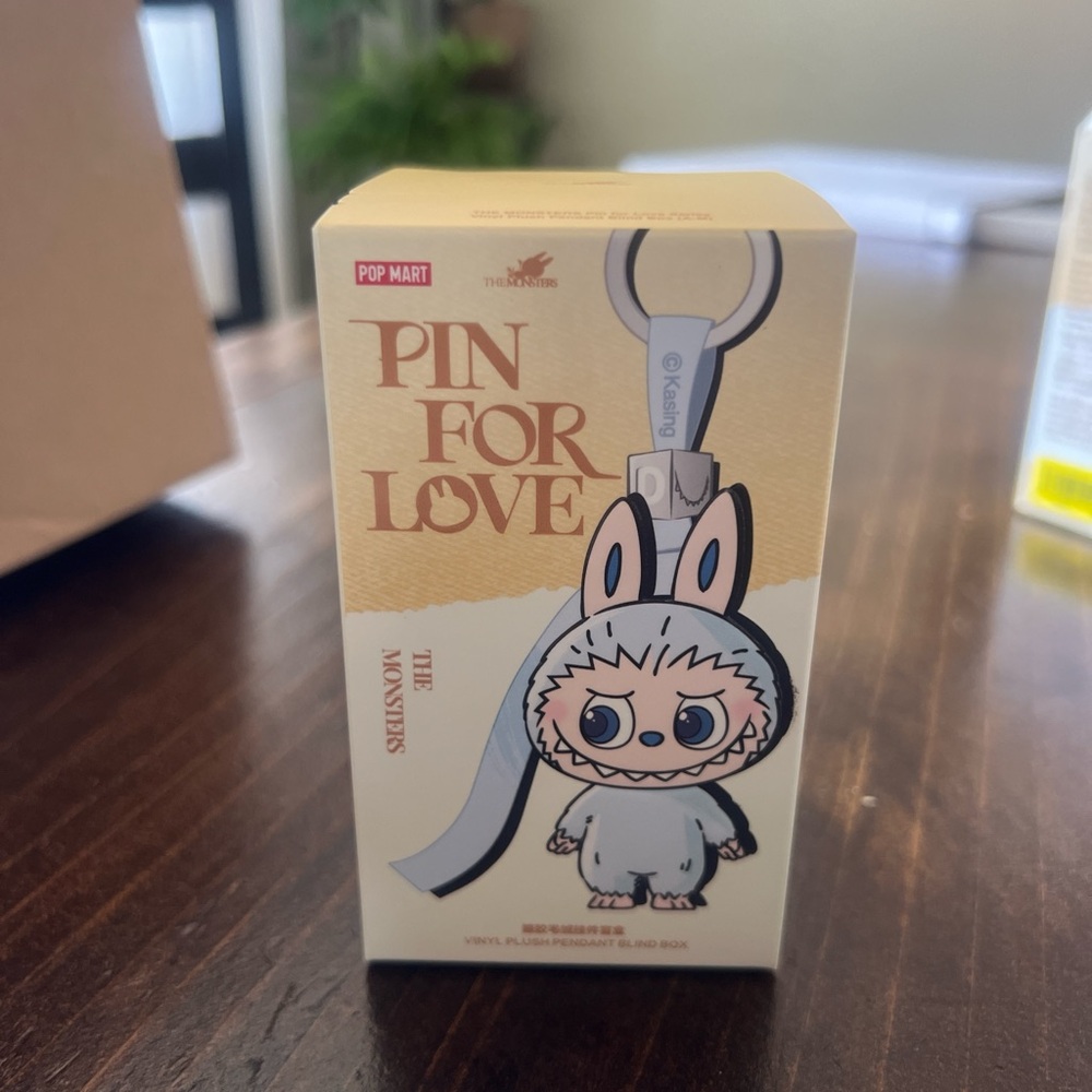 Pop Mart Pin for Love Labubu - K